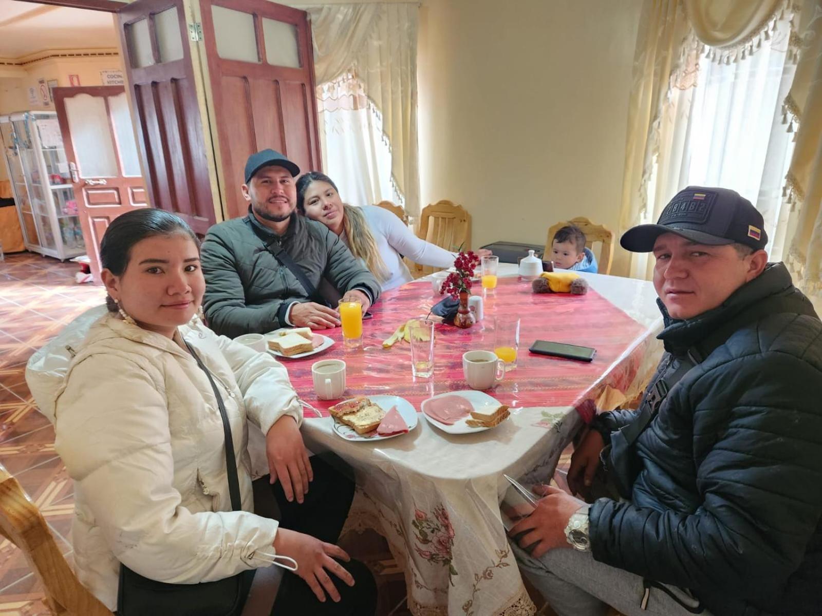 Hotel Aguilar أويوني المظهر الخارجي الصورة